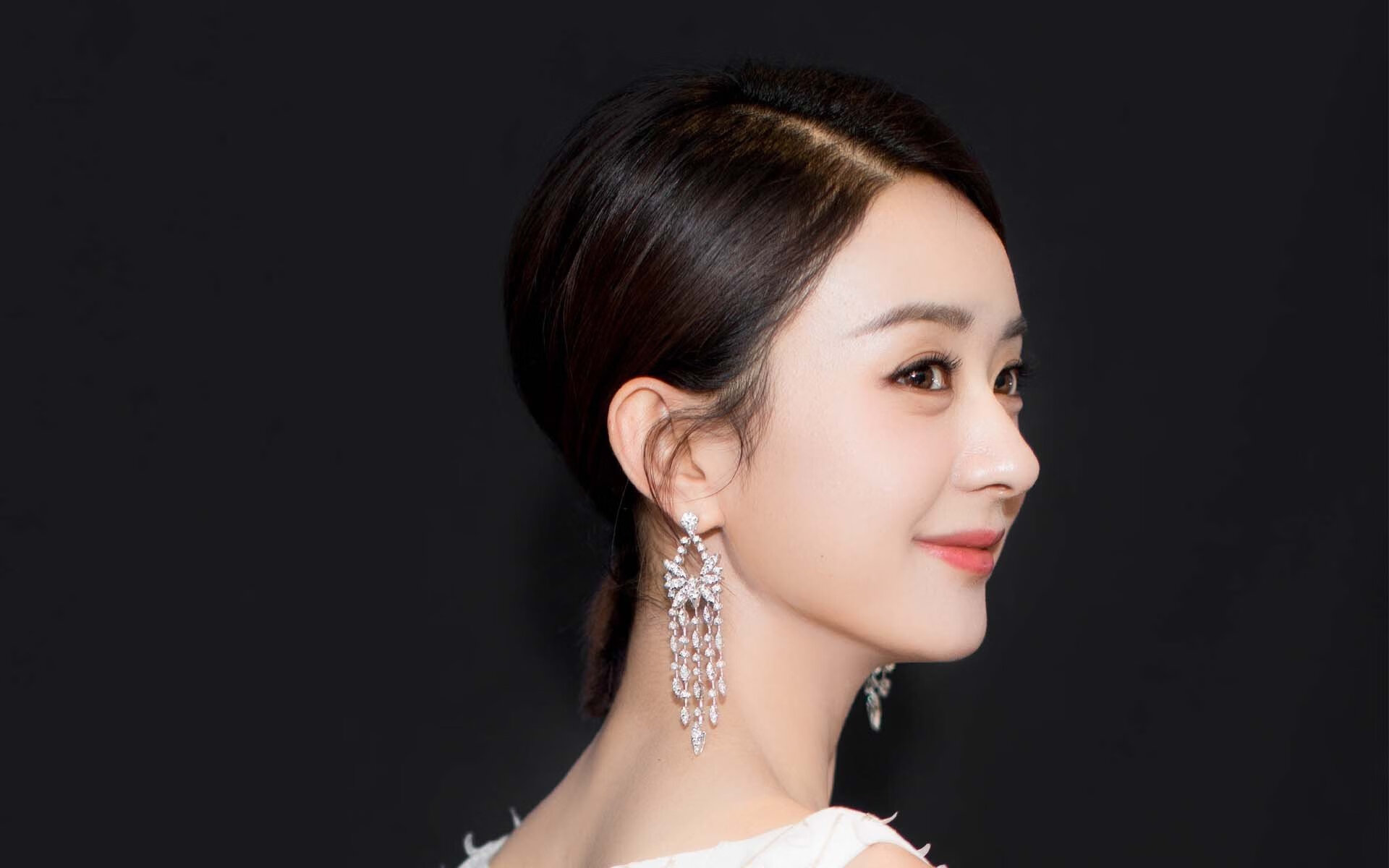 赫罗纳反击效率大幅提升压迫力十足，赫罗纳vs阿尔梅预测